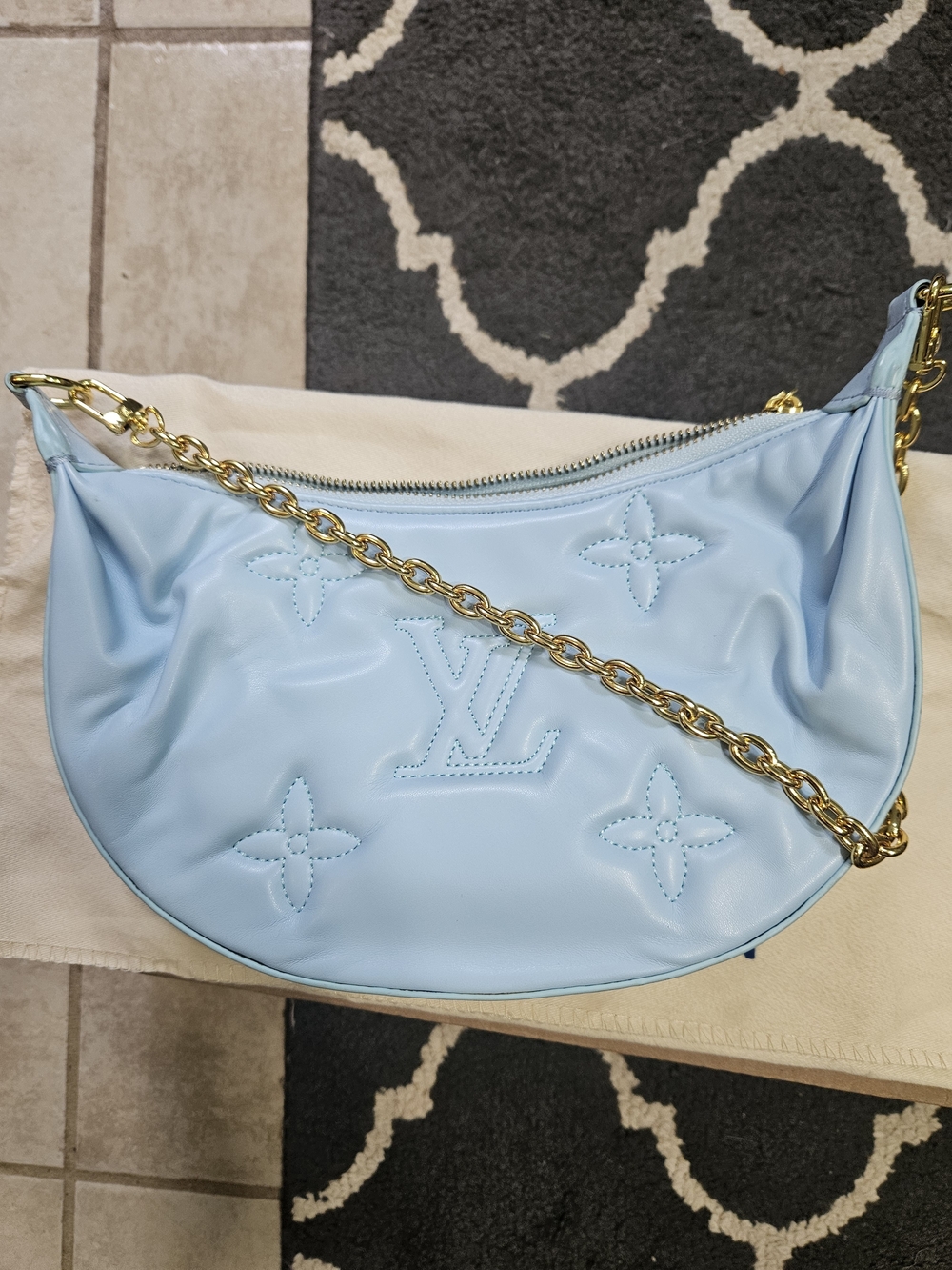 LV Light Blue Chain Shoulder Bag NWOT - Picture 2 of 7